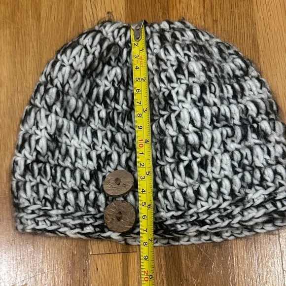 *last chance* C.C | Tan Knit Beanie with Metallic Accents + 2 winter hats - Picture 14 of 16